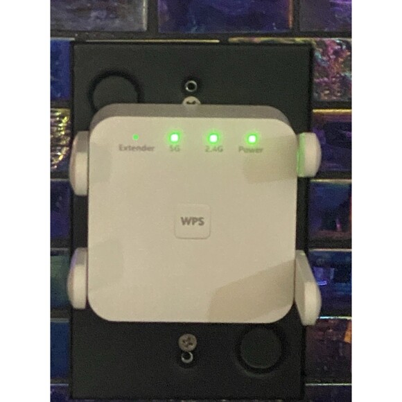 WIFI Repeater Wi-Fi Range Extender 1200 Mbps Tested & Working - Picture 6 of 9